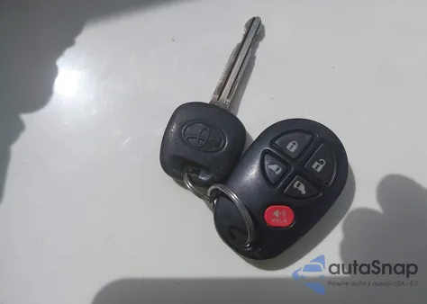 2011 Toyota Sienna Le V6 from USA, damaged, VIN 5TDKK3DC5BS159847